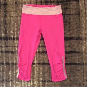 Lululemon pink crop leggings